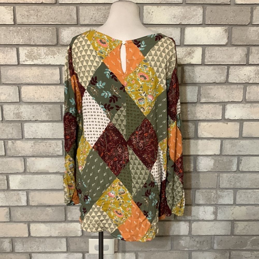 3for$20 blouse medium - Picture 2 of 3